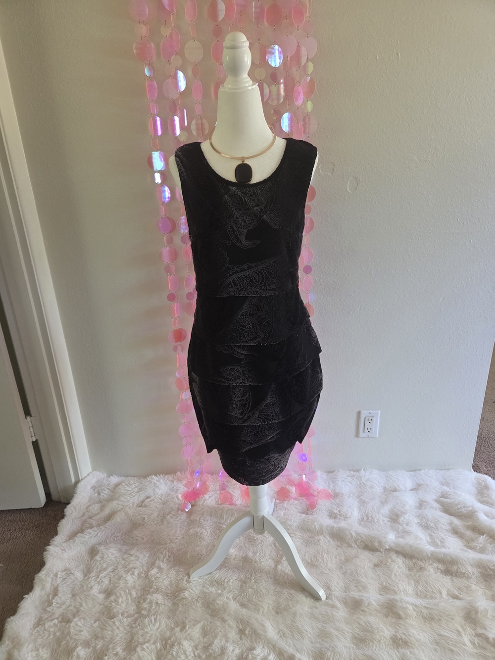 Whimigoth Black Velvet Sleeveless Tiered Bodycon Dress